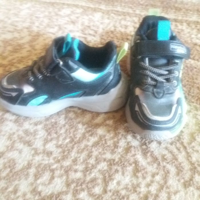 Детские крассовка почти как  новый