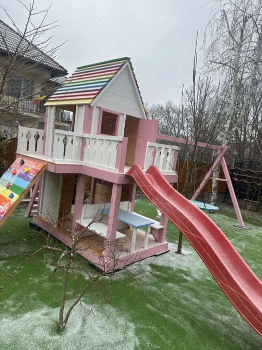 Loc de joaca casute de copii!