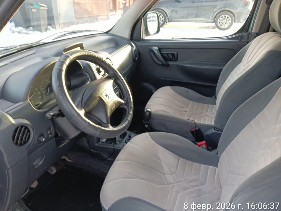 Peugeot Partner 2010 минивен кузов