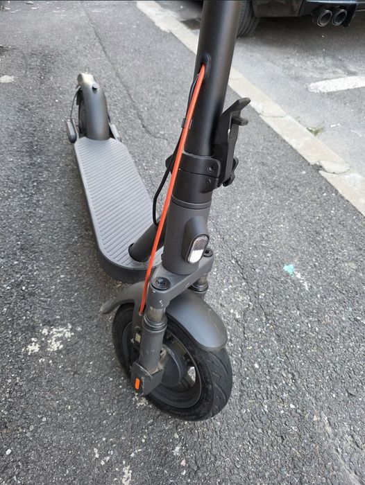 Xiaomi Electric Scooter Elite 400W – stare foarte bună