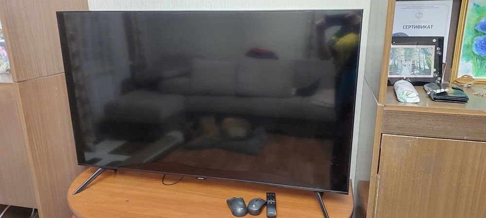 Телевизор Samsung 50"