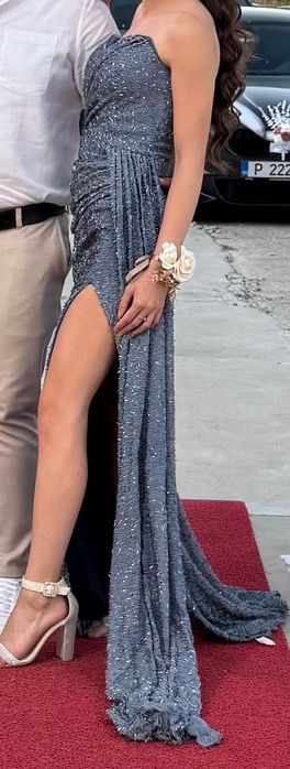 Официална рокля