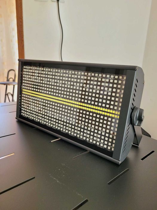 Stroboscoape 200W RGBW jocuri de lumini disco DJ formatii scene club