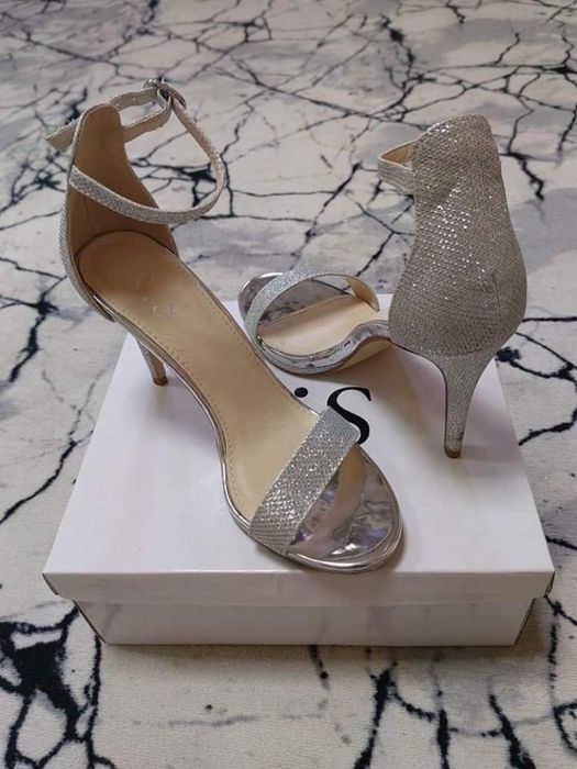 Дамски елегантни сандали