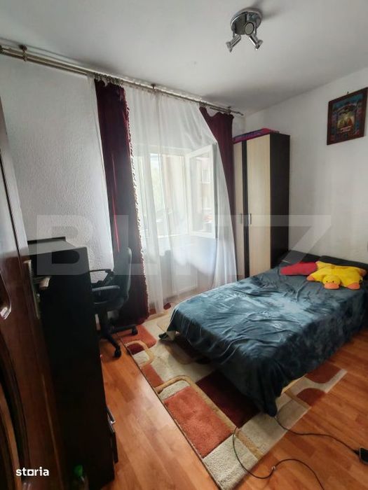 Apartament de vanzare - 4 camere - Zona Imparatul Traian