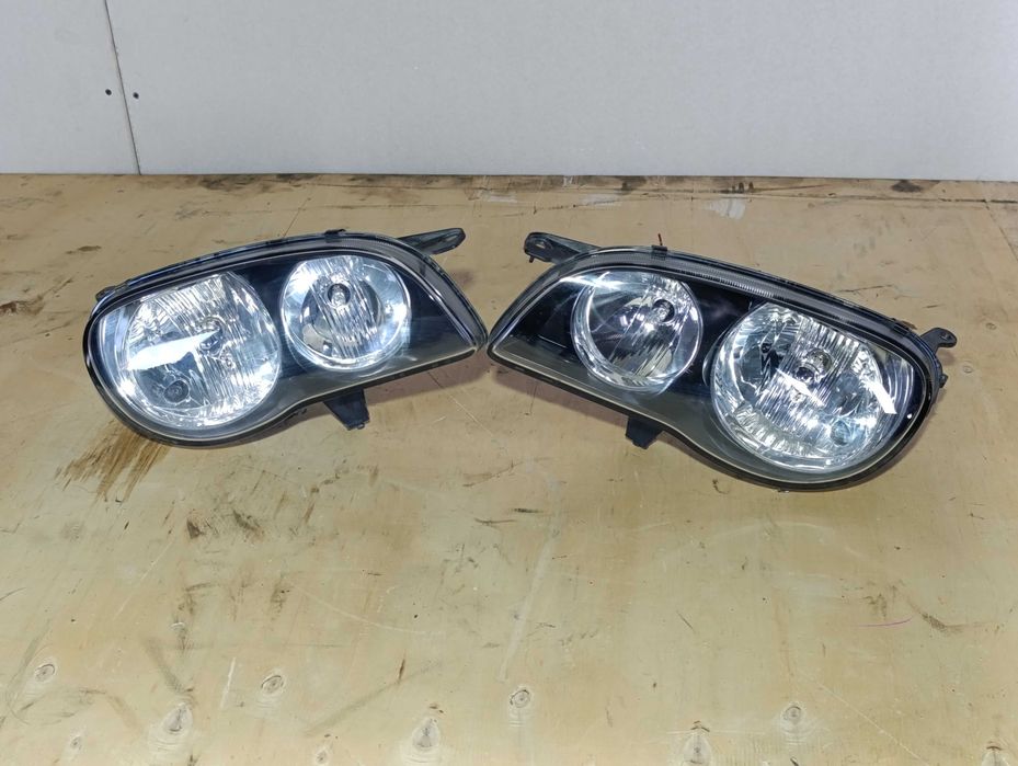 Фары передние Toyota Corolla E110 рест 99-01г