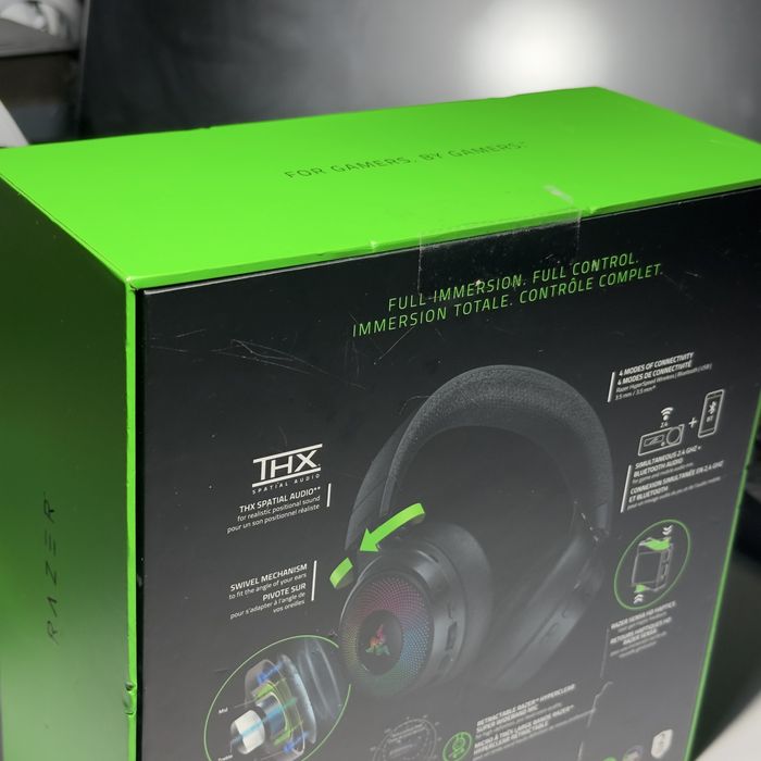Razer Kraken V4 Pro wireless dock