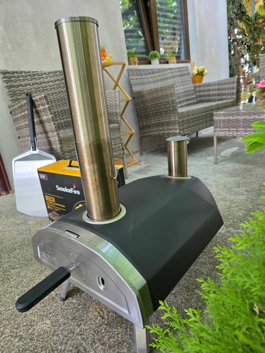 Фурна за пица Ooni Fyra 12 - на дървени пелети