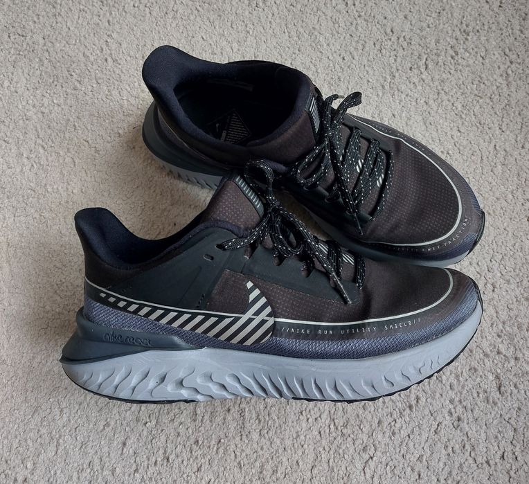 Sneakers Nike Run Utility mărimea 39 - 24,5 cm. Potriviti si la 38,5.
