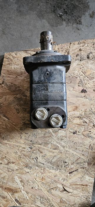 Pompe hidraulice și diverse piese jcb caterpillar pt excavator