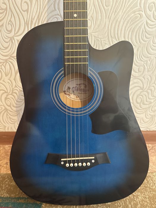 Гитара инструмент