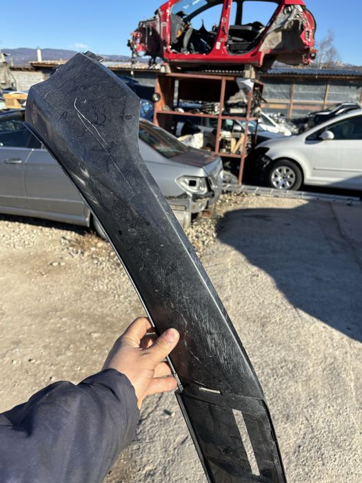 спойлер/добавка за предната броня на audi Q2 81A807110B