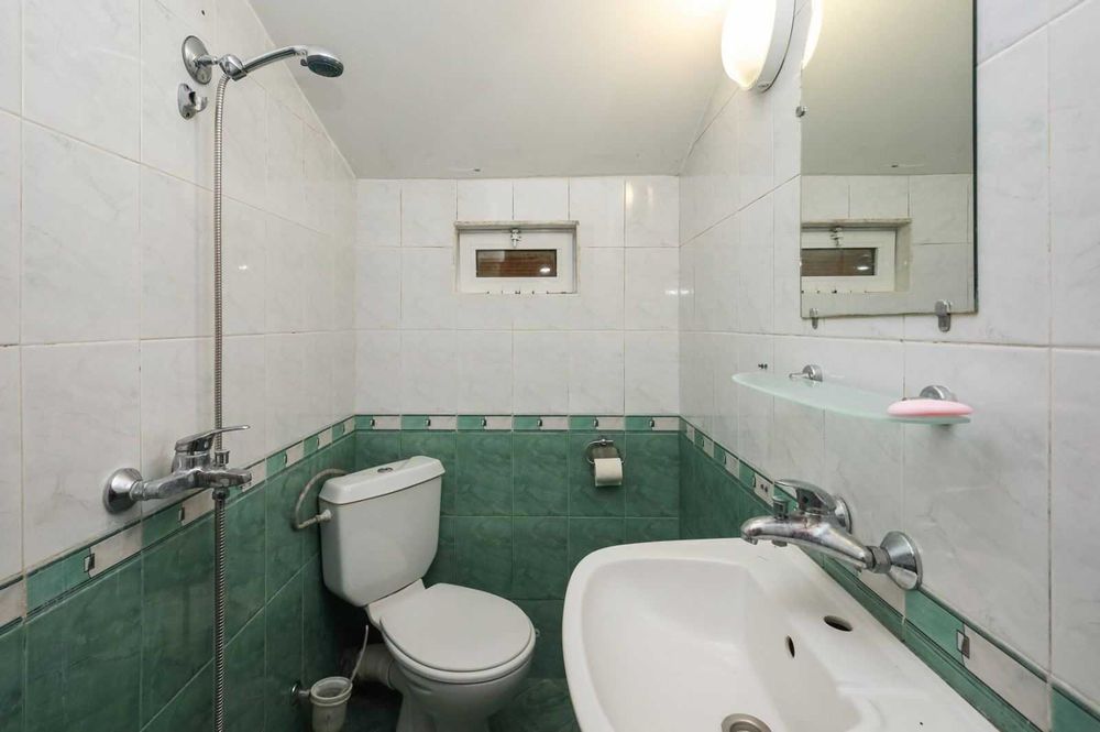 Продава се Къща в Средец - 528 кв.м за 919 €/кв.м - Снимка #12