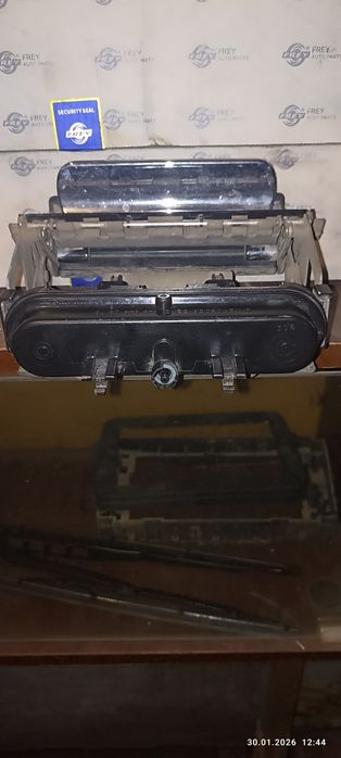 Продам на Мерседес 140