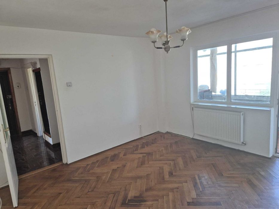 proprietar vand apartament 3 camere Romanilor