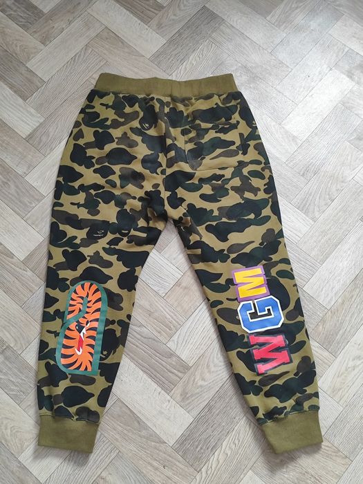 Bape pants green