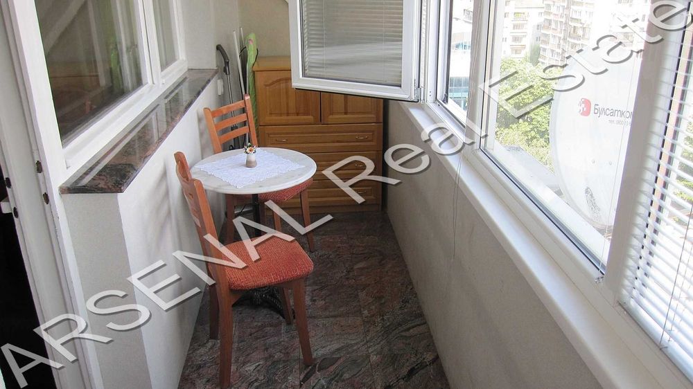 Дава се под наем Двустаен апартамент в София, Център - 65 кв.м за 500 € - Снимка #3