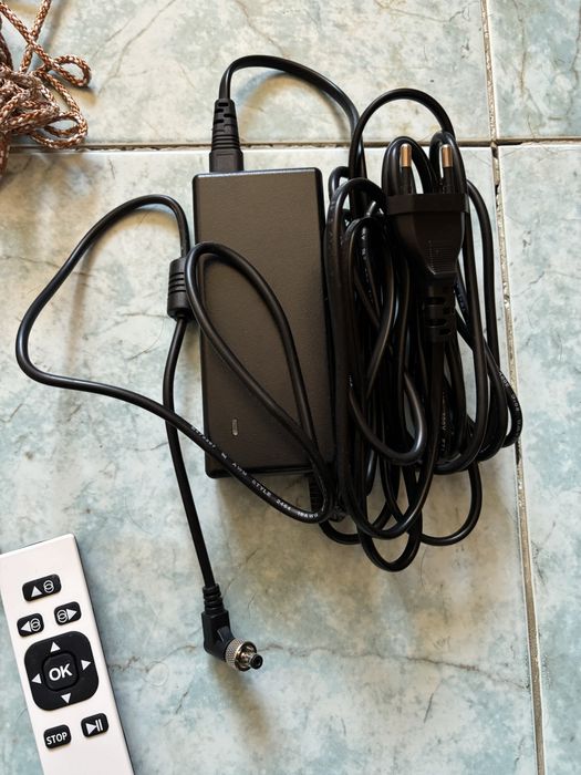 Робот за почистване на стъкла