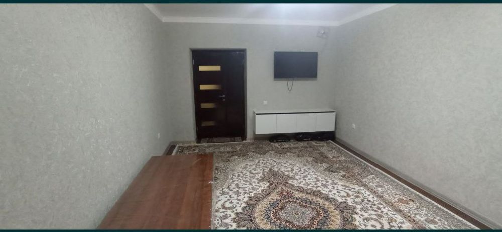 Темир йўл вокзал ёнда 1-этажда 3 хонали квартира ижарага берилади