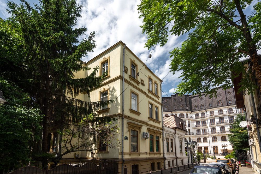 Garsoniera Cismigiu langa Hotel Epoque