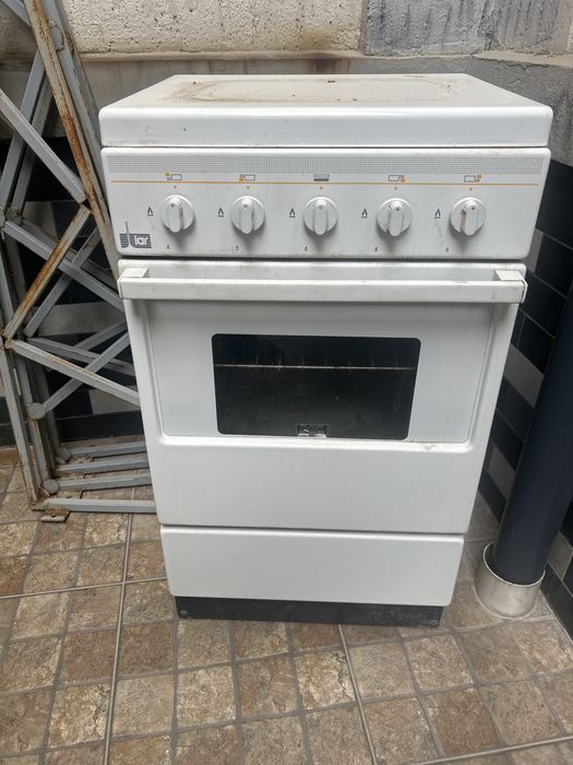 Газовая плита продается недорого