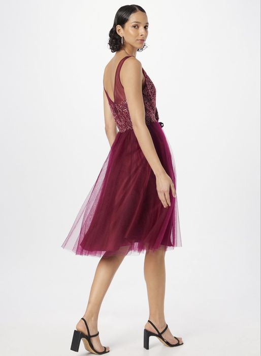 Официална рокля Laona в бордо червено с камъни и тюл за сватба