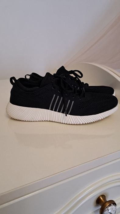 Спортивные Unisex кроссовки для пробежки. 40 Размера.