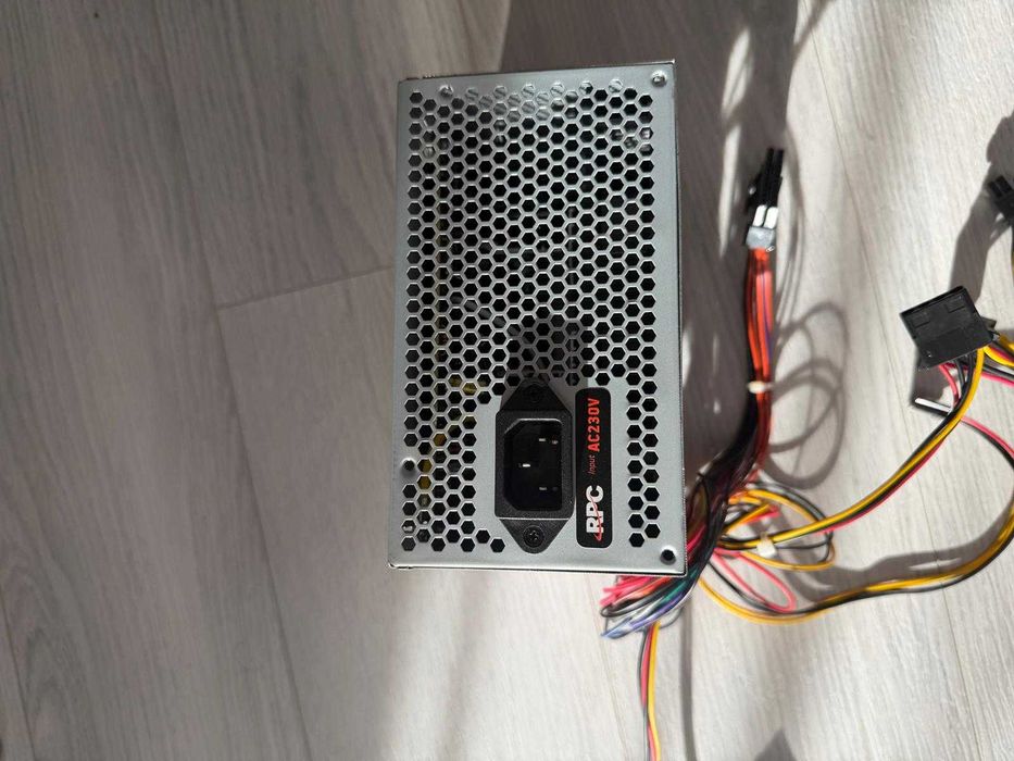 Sursa 550W perfect functionala!