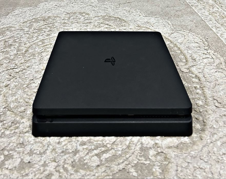 PlayStation 4 slim 1TB