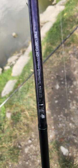 De vânzare,2 lansete daiwa cu mulinete okuma,scaun + suport