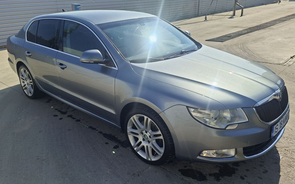 SKODA Superb 2010