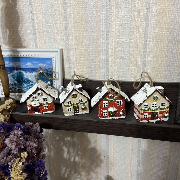 Домики. Елочные игрушки