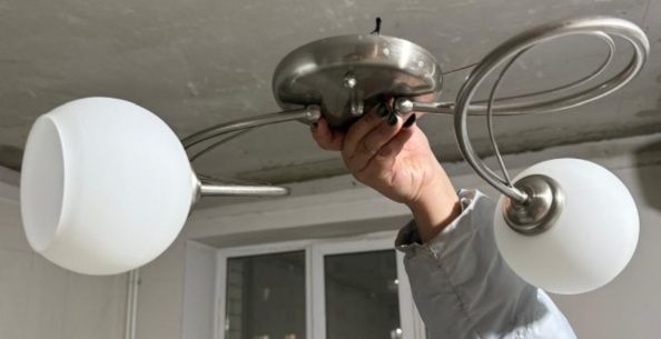 Продам люстры в отличном состоянии!