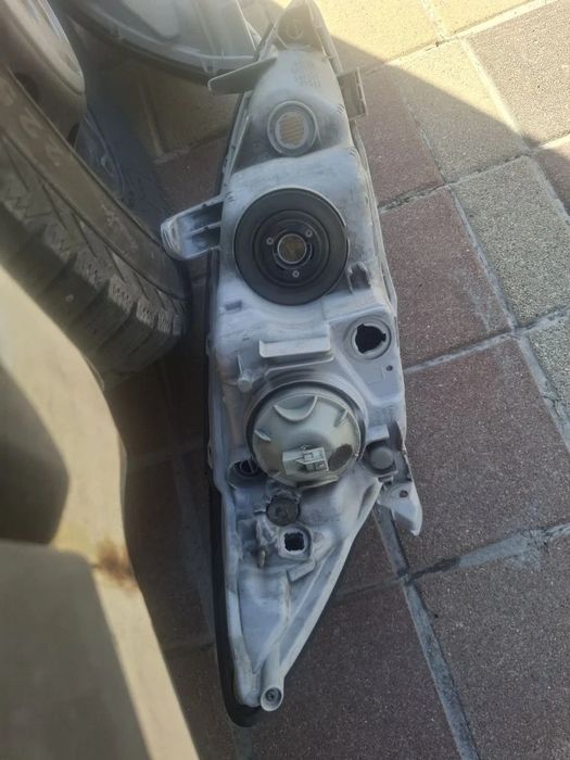 Продам  фары  TOYOTA CAMRI 35