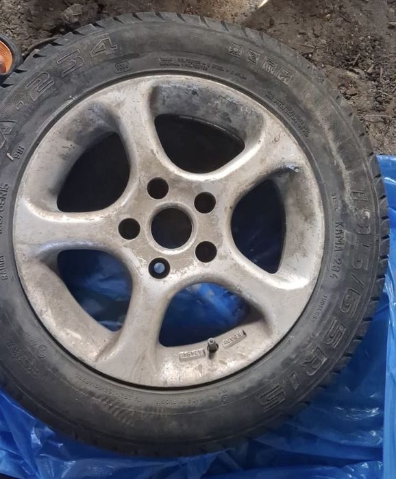 Продам летние шины с дисками