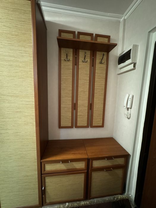 Продам прихожую.