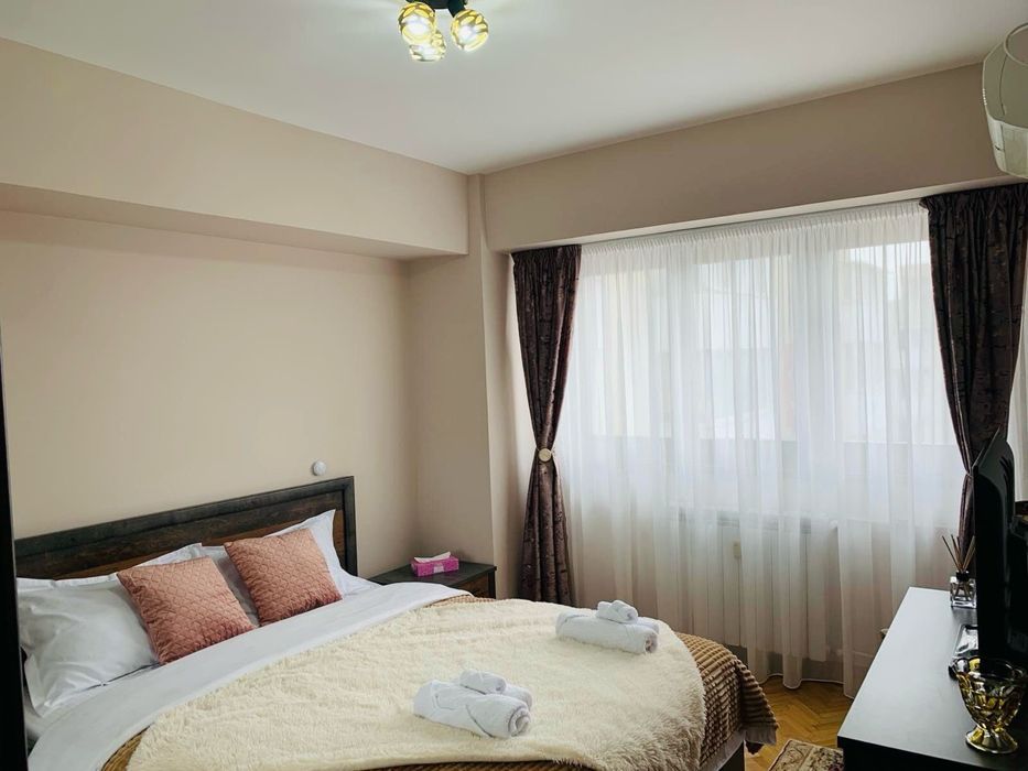 Propietar - Apartament elegant/renovat/3 camere/73mp, Victoriei/Sos. Nicolae Titulescu, Posibilitate loc parcare. 250000 Euro.