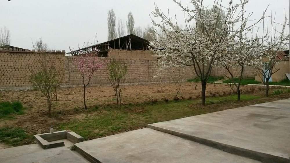 Срочна Келес да 7.2 сот. 3 хоналий уй-жой сотилади. Обмен бор.