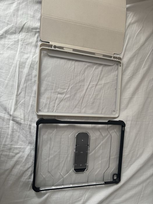 Чехлы на iPad 10.2’