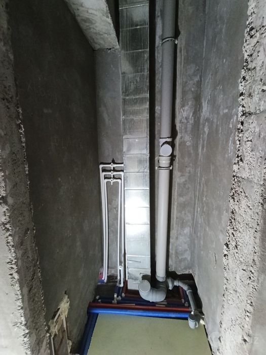 Bekbaraka TJ 2honali uy 7 etaj 60kv