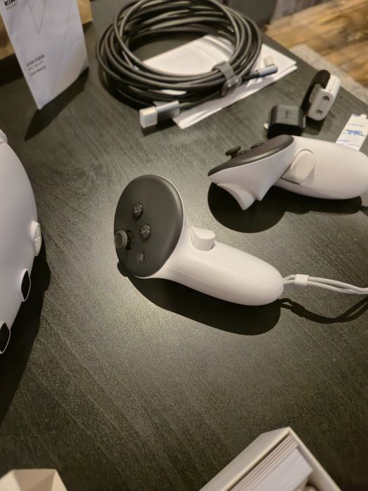 Meta Quest 3 512gb със кабел от kiwi design 5м. за QuestLink / SteamVR