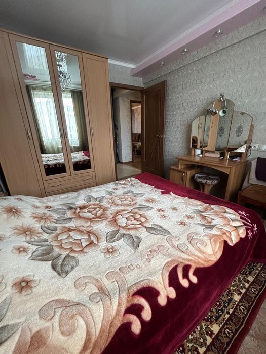 Продаётся 2- комнатная на КШТ