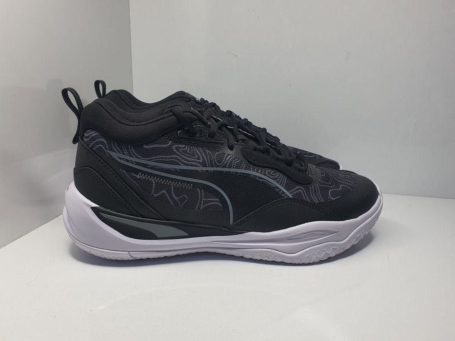 Баскетболни Кецове Puma Playmaker Pro

Чисто нови с кутия 

Размер 42