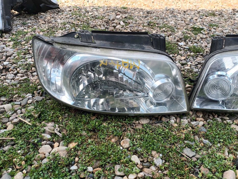 Ляв и десен фар за хюндай матрикс 01 - 06 HYUNDAI MATRIX 2001 - 2006