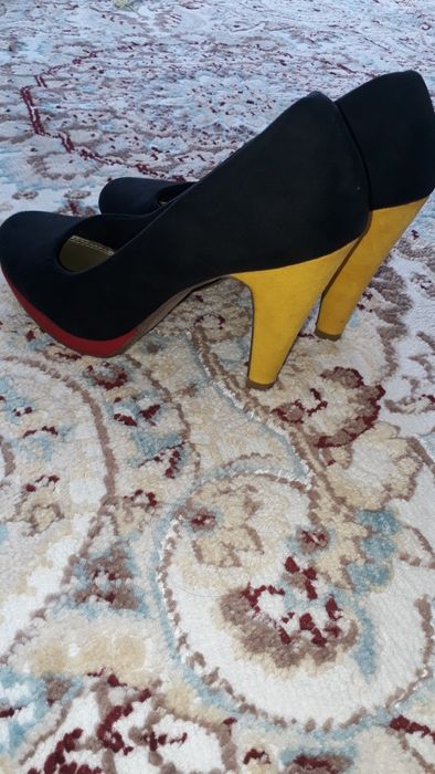 Срочно продам жен туфли