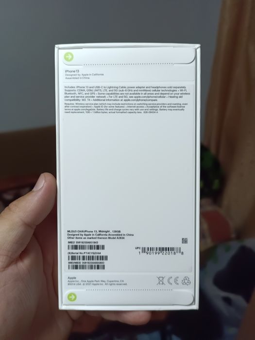 Продам смартфон Айфон 13