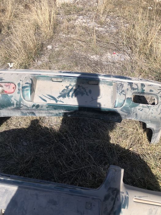 Продаю бампера крайслера