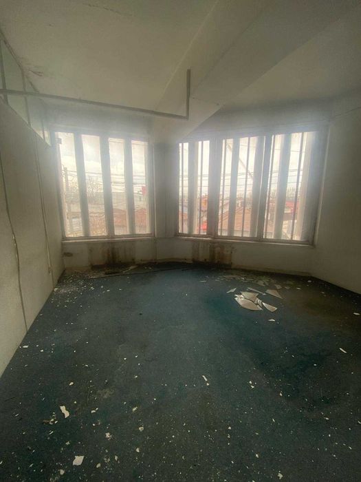 Spațiu comercial 200 – 550 mp Complex 2 Cocoși Constanța | Acces dublu