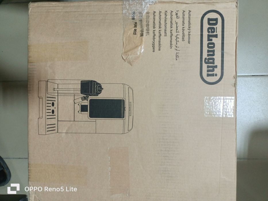 Кофемашина Delonghi новый