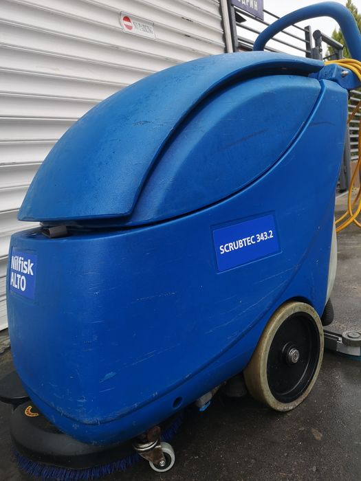 Подопочистваща Машина Nilfisk Scrubtec 343.2 на ТОК 220ВОЛТА